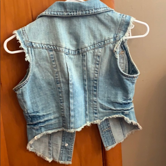 Cute Jean Vest - Picture 2 of 2